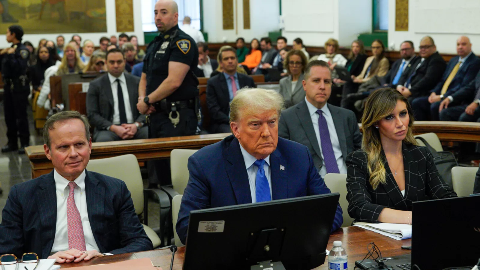 14017643 110623-wabc-ap-trump-trial-img