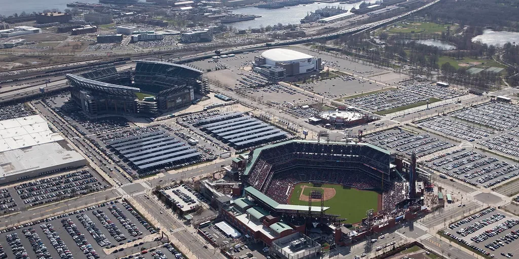 48 Year Old Woman Found Dead After Hanging From an Iron Gate at Philadelphia Sports Complex