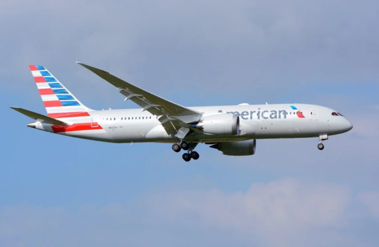 6 Injured After American Airlines Flight Terrifying Hard Landing At Maui Airport