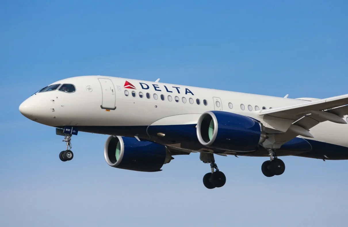 Delta Plane Loses Nose Tire Right Before Takeoff