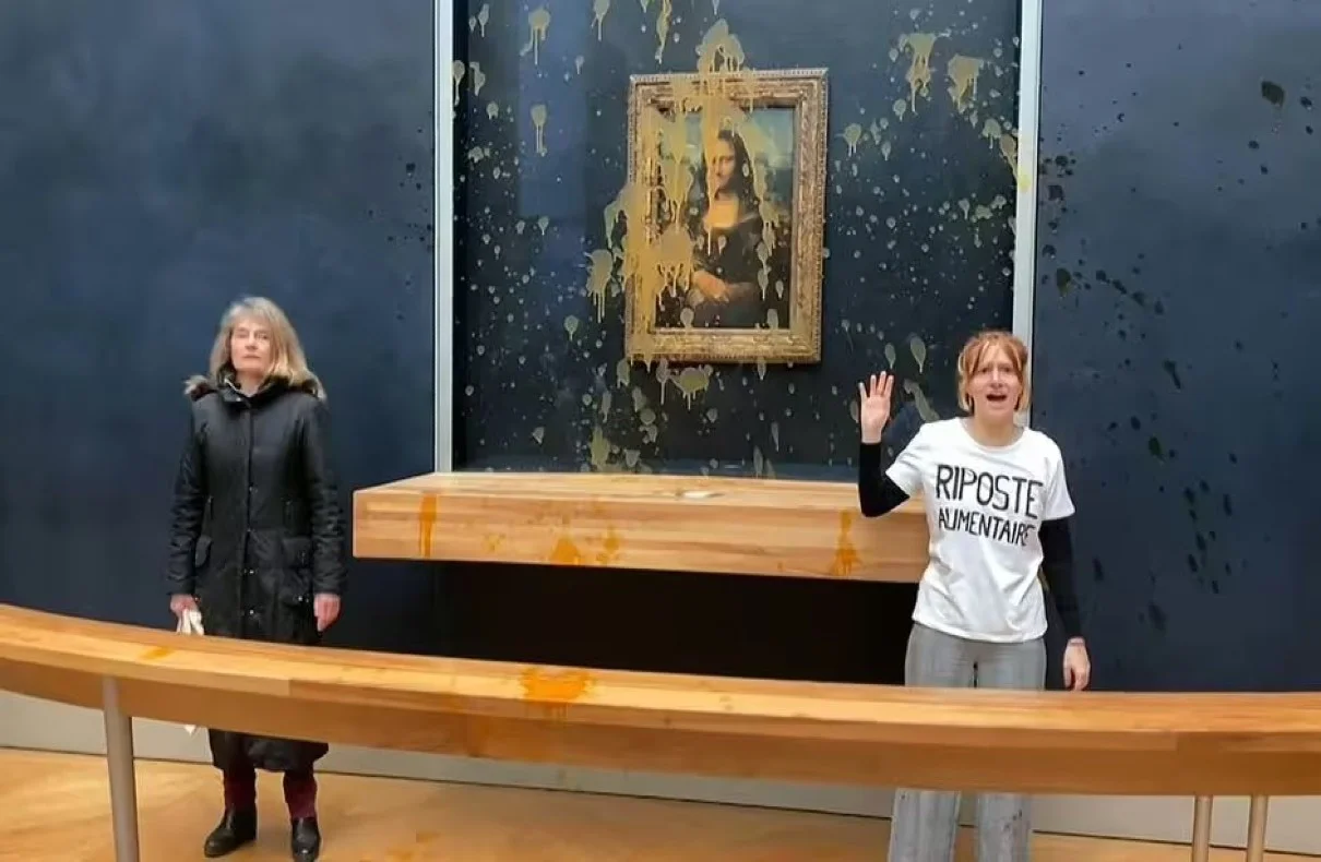 Mona Lisa Attacked with Soup! Climate Activists Shake Up the Louvre Museum