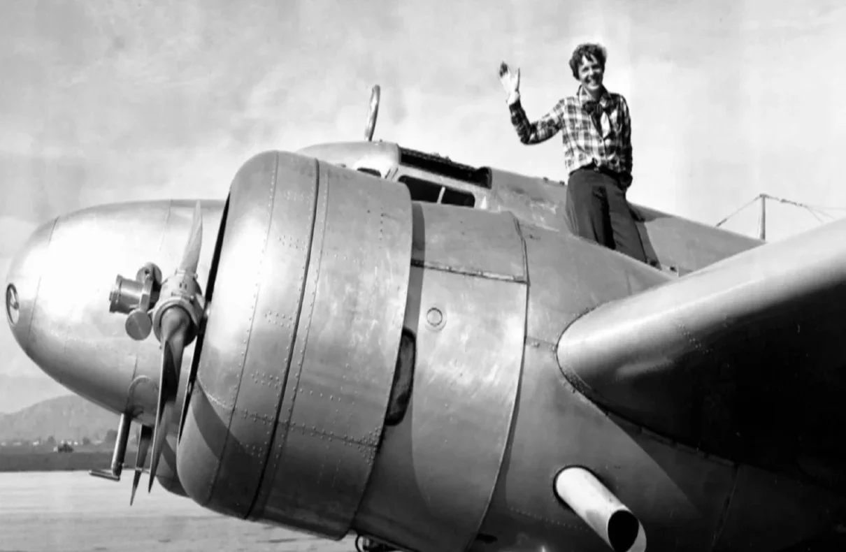 Pilot Claims to Have Found Amelia Earhart's Missing Plane Texas43