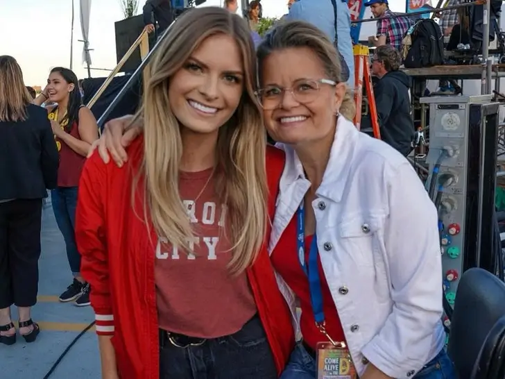 The Voice Star, Lauren Duski With Mother, Janis