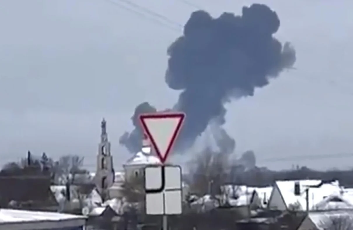Ukraine Plane Attack On Russia - 65 Pows Dead