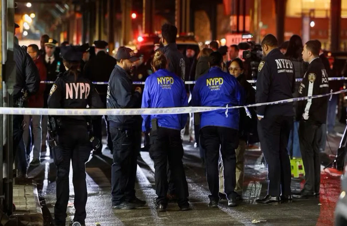 Bronx Subway Shooting 1 Killed And 5 Injured, Police Says