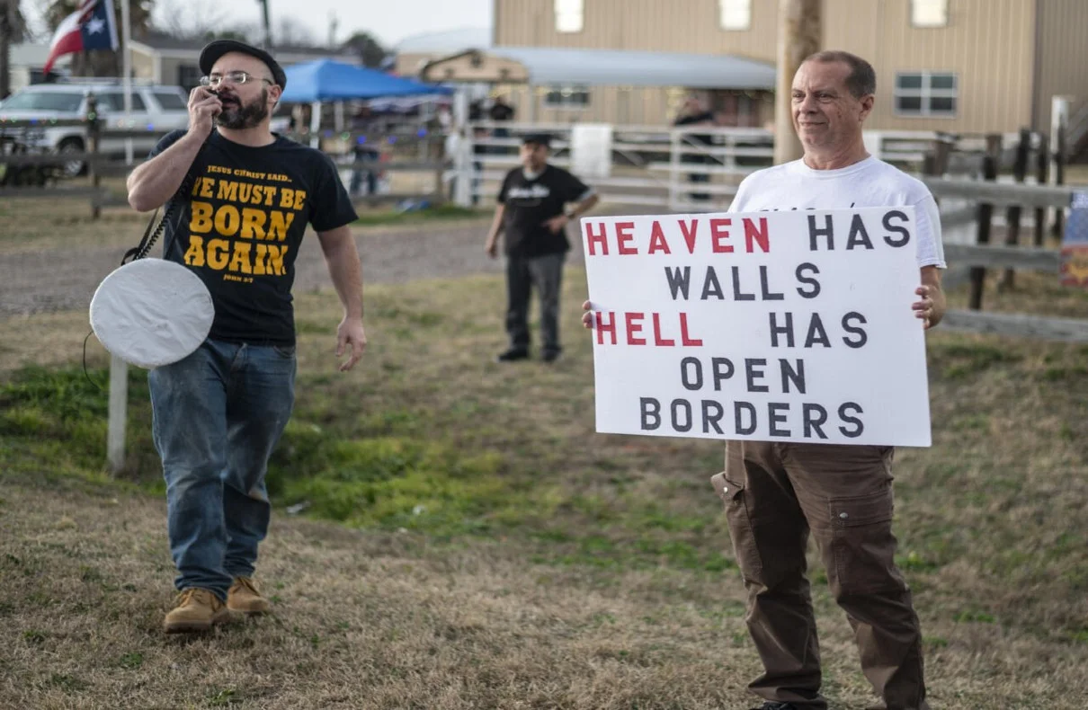 'god's Army' Protesters Take Over Texas To Fight Against Migrant Crossings