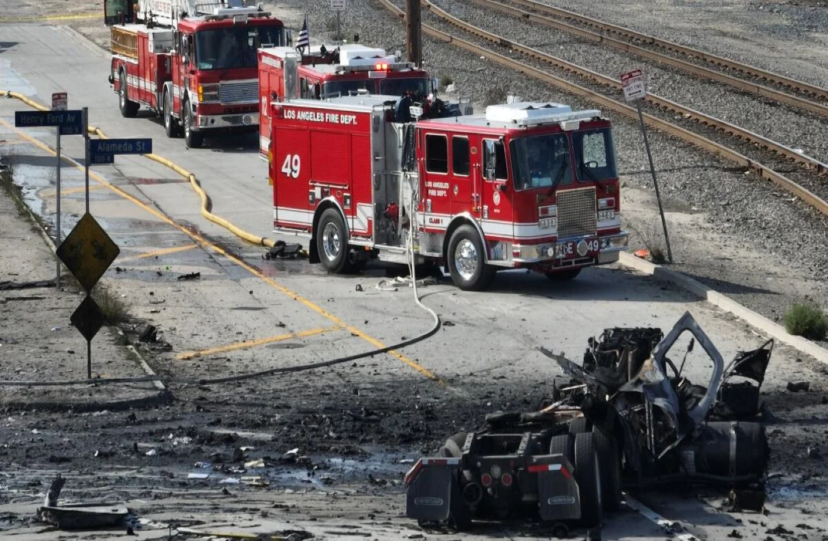 Los Angeles Firefighters Injured in Wilmington Explosion: A Heroic Response