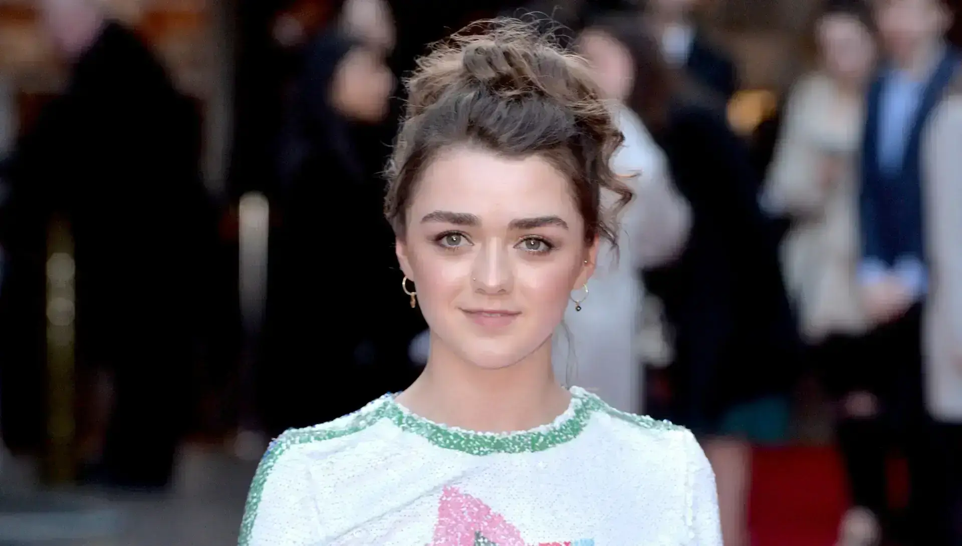 Maisie Williams Talk About Social Media On Mental Health Issues