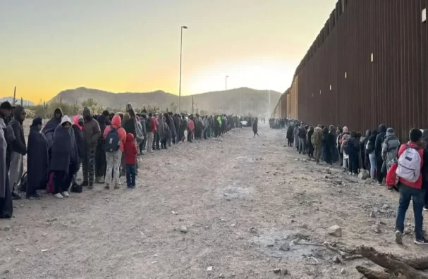 Volunteers help vulnerable migrants at Arizona’s dangerous Southern Border