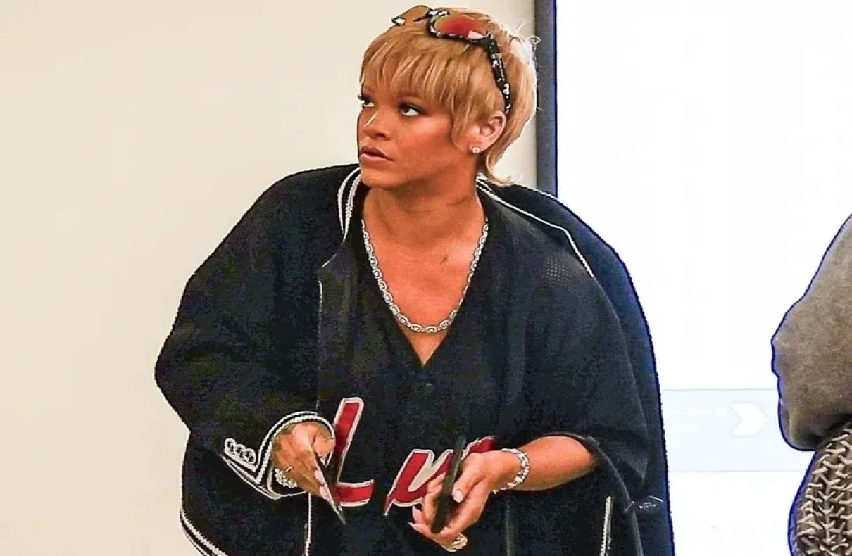 Rihanna Stylish Transformation: Embracing the Blonde Life