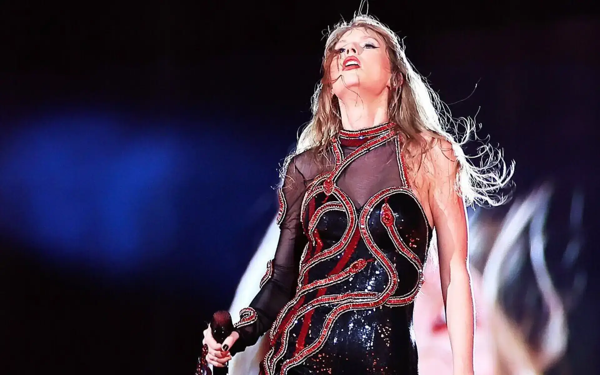 Taylor Swift Laughs Off Humidity’s Impact On Her Hair During Singapore Concert: ‘I’m Not Complaining’